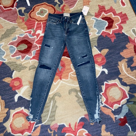 Brand new Free People distressed skinny jeans - Picture 1 of 2